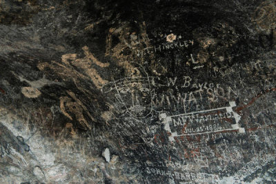 Carol Highsmith - Rock pictures and graffiti at Hueco Tanks State Park & Historic Site, Texas, 2014