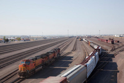 Carol Highsmith - Train yard, Washington, 2009